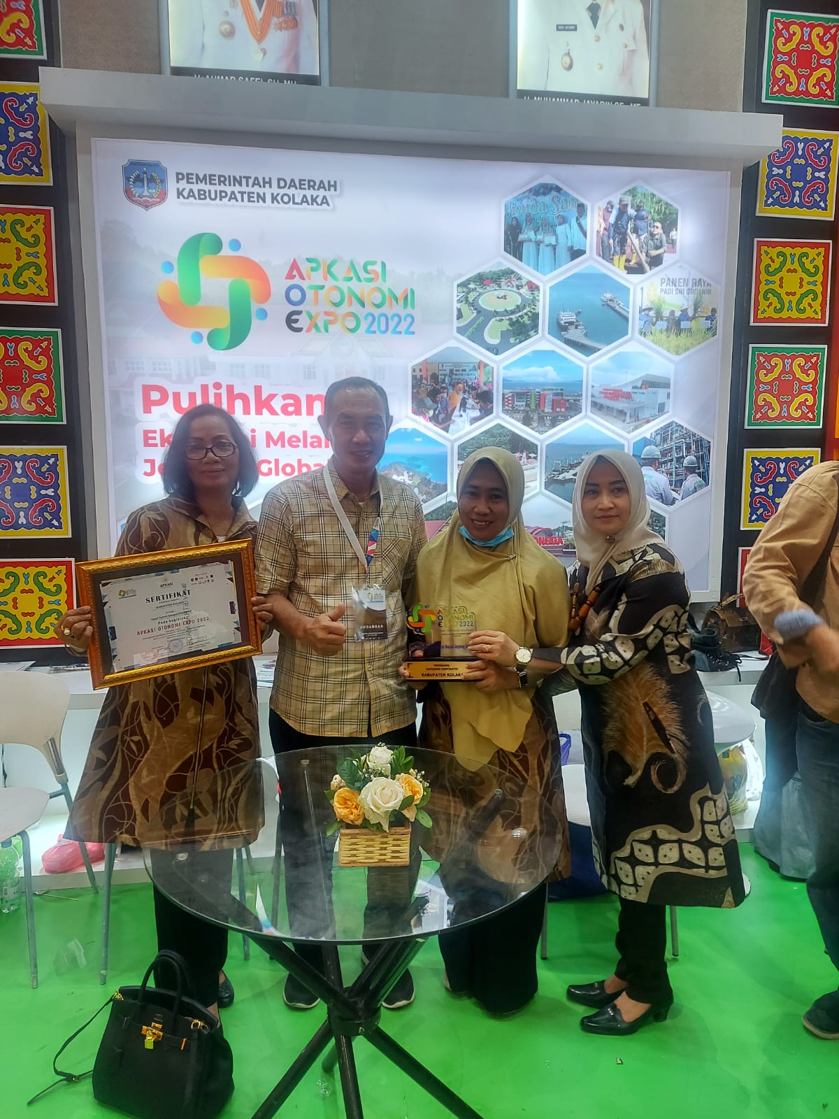 KABUPATEN KOLAKA MENJADI PEMENANG KATEGORI STAND TERINSPIRATIF PADA APKASI OTONOMI EXPO 2022 